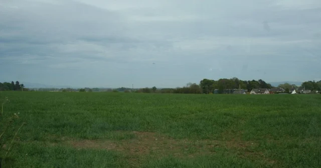 The Battle of Stracathro took place #OnThisDay in 1130. Forces loyal to David I defeated an invading rebellion at Stracathro. The rebellion aimed to depose David and replace him with Óengus of Moray. Pictured is the site of the battlefield near Inchbare. (Image: (c) Andrew Wood for Geograph CC BY-SA 2.0).