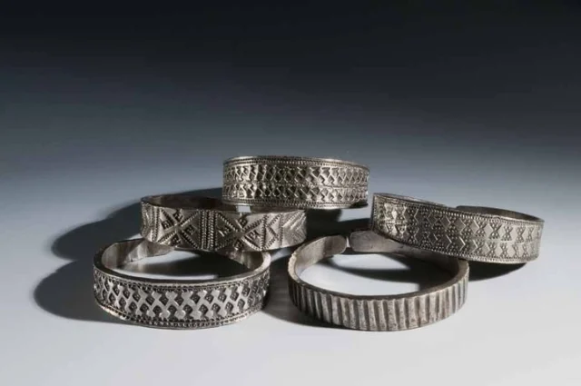 This week #Take5 heads to Wales to discover some more Viking-age sites. The first recorded Viking raid on Wales took place in 852 and some placenames, such as Swansea and Anglesey, are Scandinavian in origin. However, physical evidence is scarce compared to other areas of the UK. Here are 5 sites that offer a glimpse of Viking-age Wales.

1: Red Wharf Bay, Anglesey. A hoard of 5 complete Viking silver arm rings were found here in the 19th century. (Image: © Amgueddfa Cymru-National Museum Wales)

2: Llanbedrgoch, Anglesey. This is the site of an early medieval settlement. As well as coins, lead weights and tools, 5 human skeletons were found here during excavations by the National Museum of Wales. (Image: © Amgueddfa Cymru-National Museum Wales)

3: Swansea. Swansea is said to have been founded by Danish king Sweyn Forkbeard in the 10th century – the name is said to be derived from “Sweyns-ey” (Sweyn’s Island). Records state that he raided the area several times before establishing a trading post there. Unfortunately, there is little physical evidence remaining, although recent research has suggested a layout similar to some Viking towns in Ireland. (Image: © David Dixon for Geograph CC BY-SA 2.0).

4: St. Deiniol’s Monastery, Bangor. This site has produced 2 hoards of Viking silver, including coins and arm rings dating back to 925 and 970. (Image: © Amgueddfa Cymru-National Museum Wales).

5: Bryn Maelgwyn, near Llandudno. A hoard of coins was deposited here in the mid-1020s and may be Viking in origin. (Image: berloga-workshop.com).

#EarlyMedieval #Vikings #VikingWales #MedievalWales #VikingsInWales