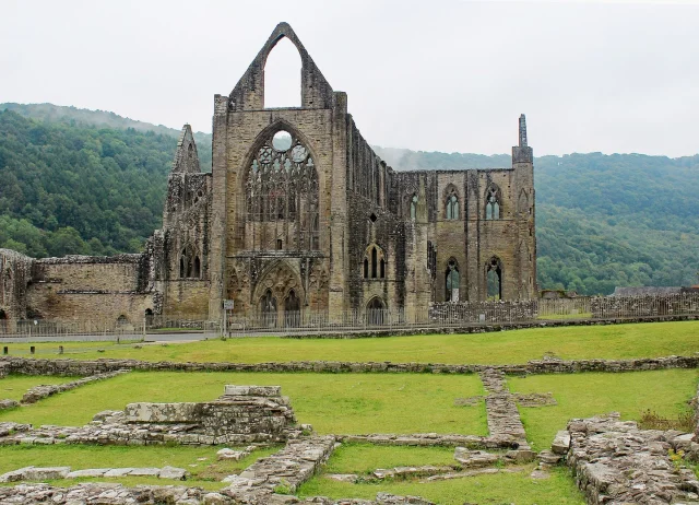 Tintern Abbey was founded #OnThisDay in 1131. It was the first Cistercian abbey founded in Wales. The western end of the Abbey is pictured here (Image: Martinvl via Wikimedia Commons CC BY-SA 4.0).