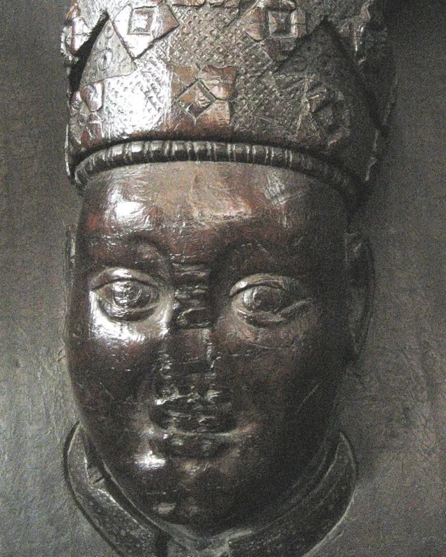 The Battle of North Walsham also took place #OnThisDay (or possibly the following day) in 1381. It was the last major resistance of the Peasant's Revolt and the rebels were heavily defeated by the forces of Henry le Despenser, Bishop of Norwich. The "Fighting Bishop" is depicted here on a misericord in King's Lynn Minster. (Image: Amitchell125, Public Domain via Wiki Commons).